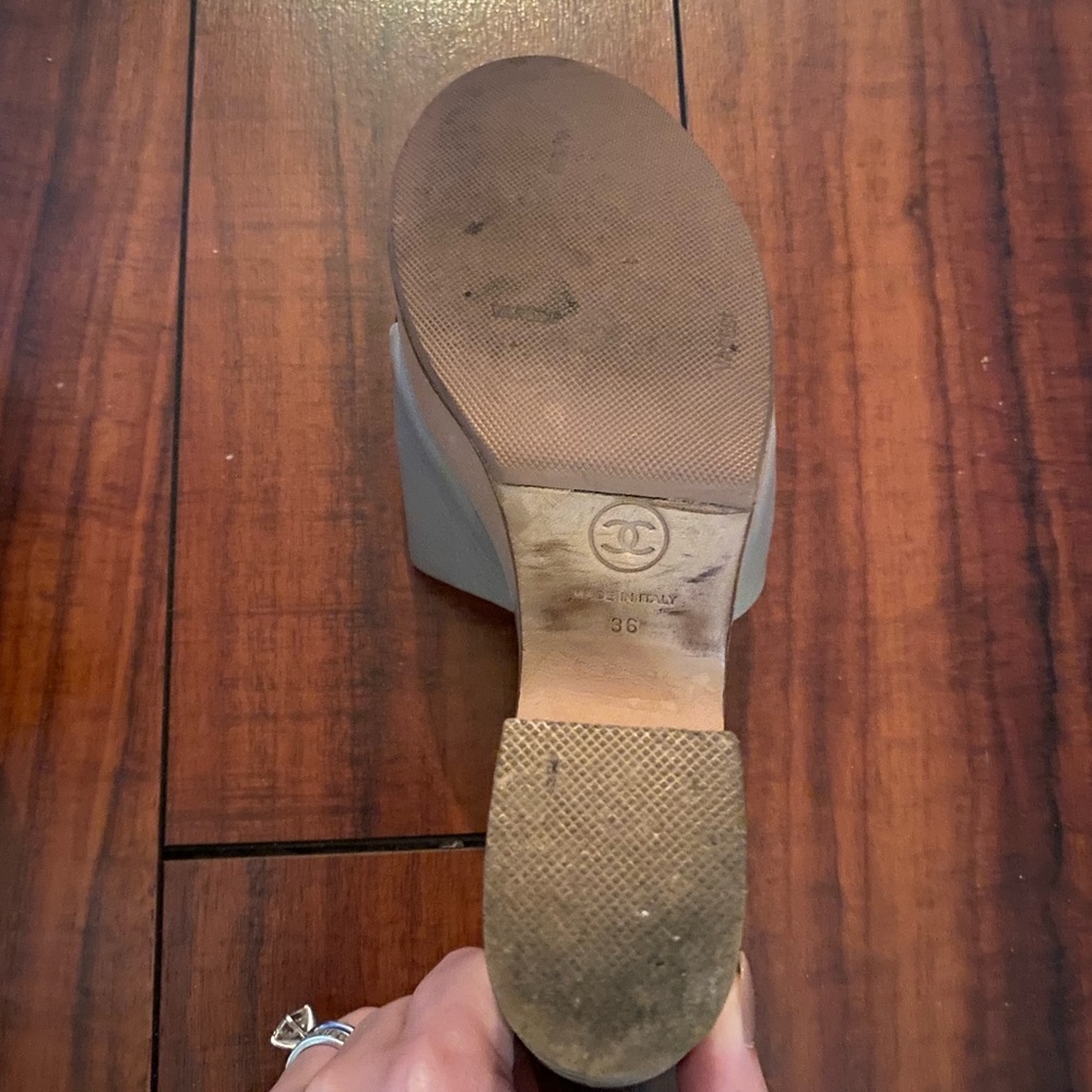 Chanel Women's Cream and Brown Slide Sandals - Picture 6 of 8